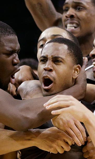 St. Bonaventure stuns No. 18 Saint Louis with Gathers' buzzer-beater